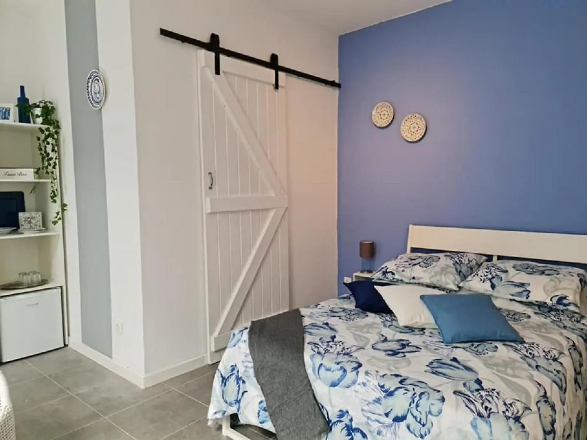 Deluxe B&B 