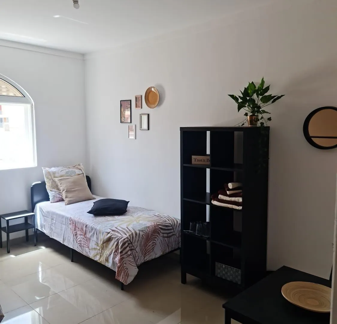 Bed & Breakfast Deluxe B&B 
