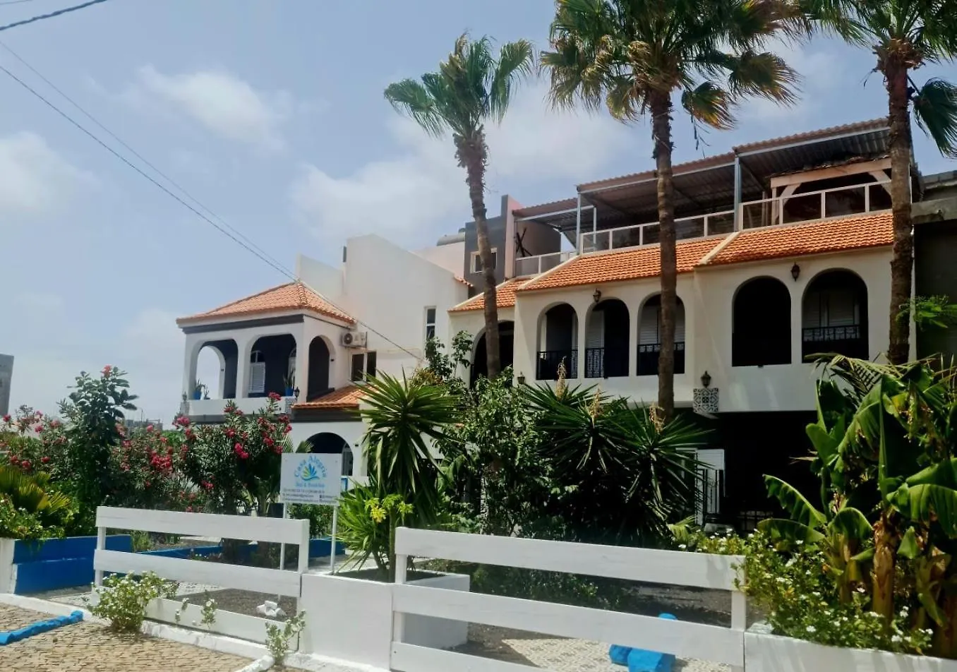 Bed & Breakfast Deluxe B&B 