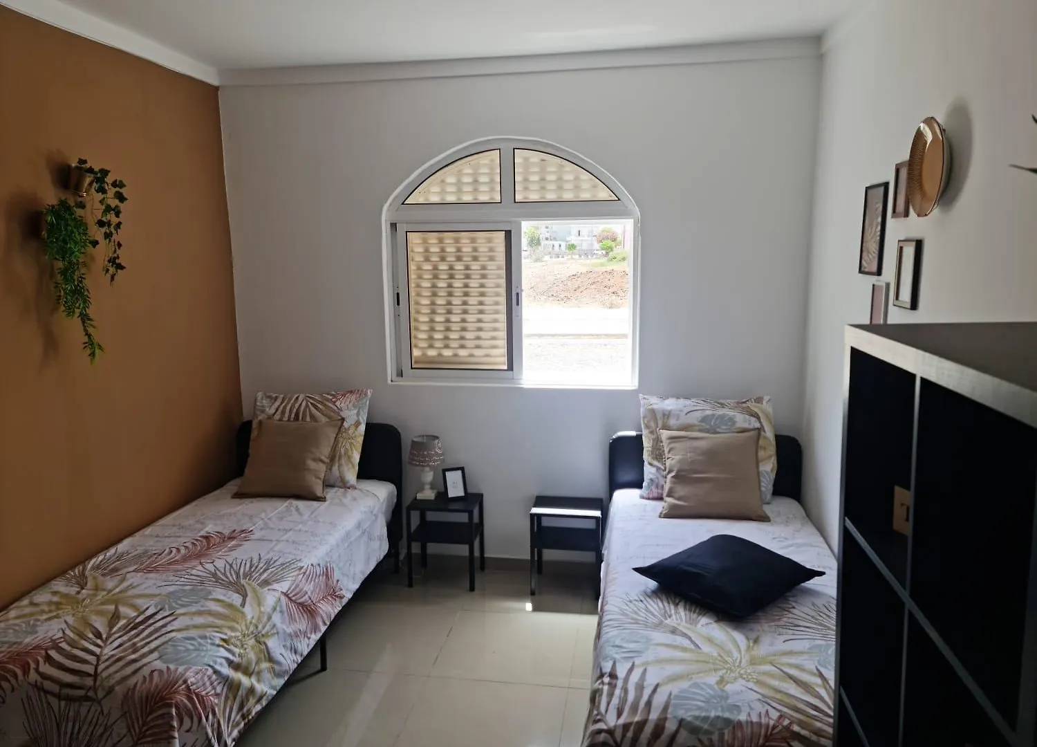 Deluxe B&B 