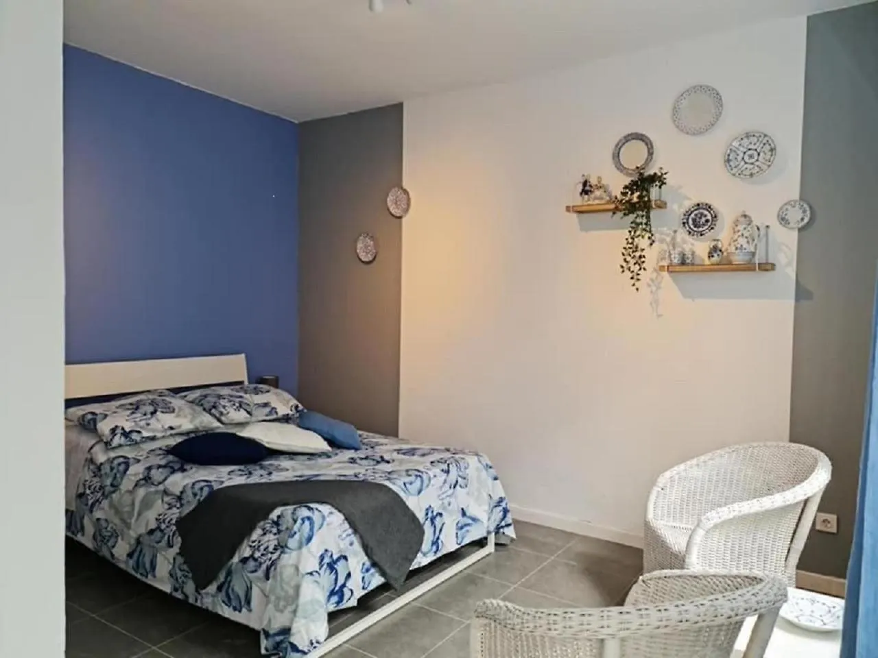 Deluxe B&B 
